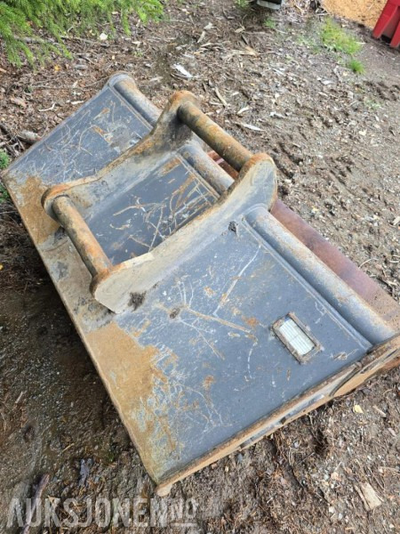 SMP pusseskuff med S60 feste - Attachment for Construction machinery: picture 3 SMP pusseskuff med S60 feste - Attachment for Construction machinery: picture 3