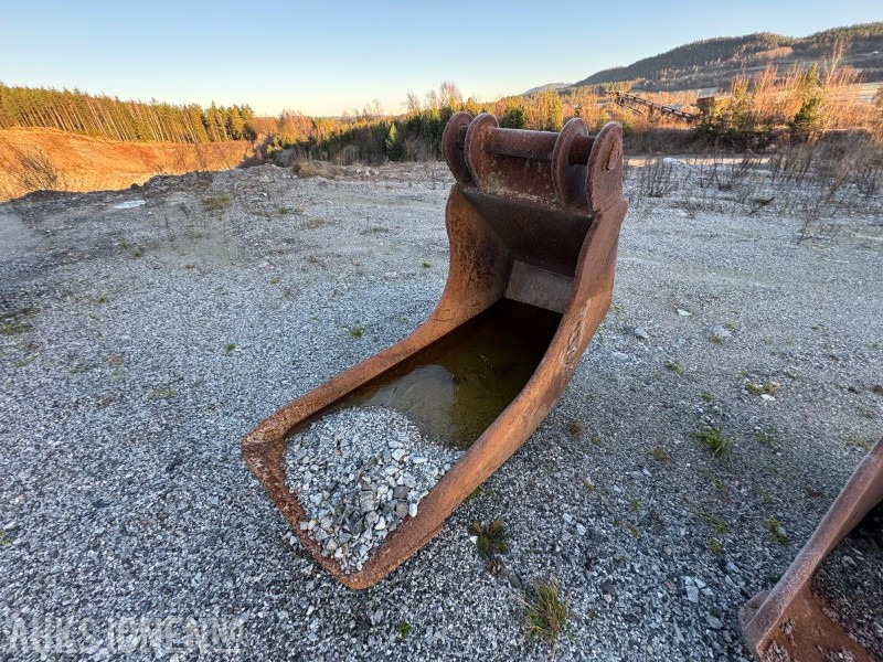 Smalskuffe med KM feste - Attachment for Construction machinery: picture 1 Smalskuffe med KM feste - Attachment for Construction machinery: picture 1