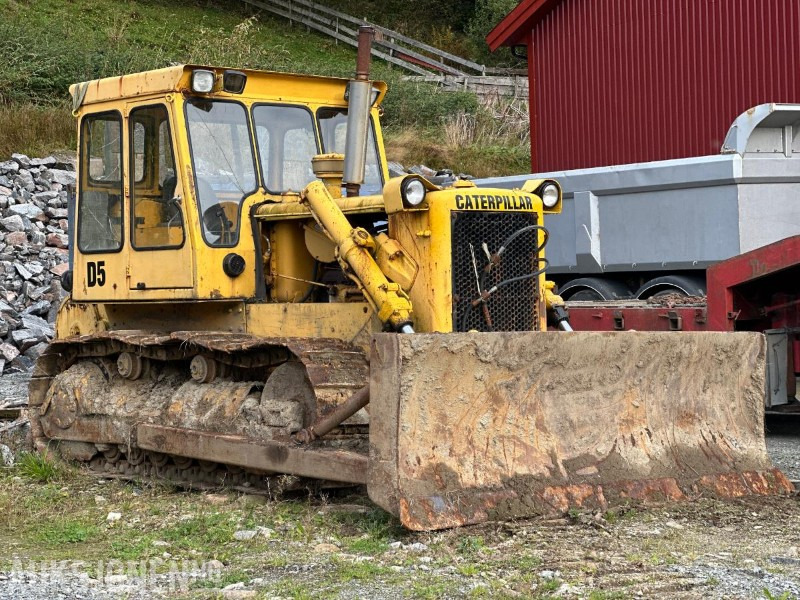 Cat D5 Bulldoser // doser - Construction equipment: picture 2 Cat D5 Bulldoser // doser - Construction equipment: picture 2