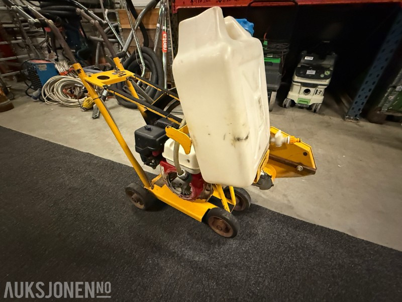 Cedima CF-7 Asfalt/betongsag - Construction equipment: picture 2 Cedima CF-7 Asfalt/betongsag - Construction equipment: picture 2