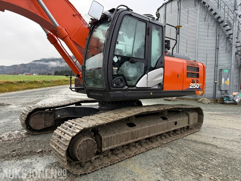 Hitachi ZX250 LC-6 EC223, GPS, Sentralsmøring, 2 skuffer, LED - Excavator: picture 2 Hitachi ZX250 LC-6 EC223, GPS, Sentralsmøring, 2 skuffer, LED - Excavator: picture 2