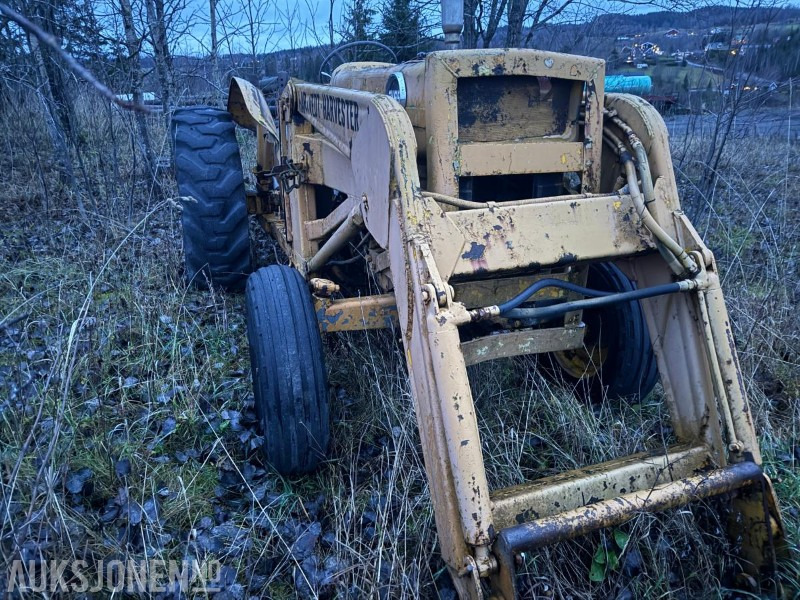 Massey Ferguson 3.165 m/laster - Farm tractor: picture 3 Massey Ferguson 3.165 m/laster - Farm tractor: picture 3