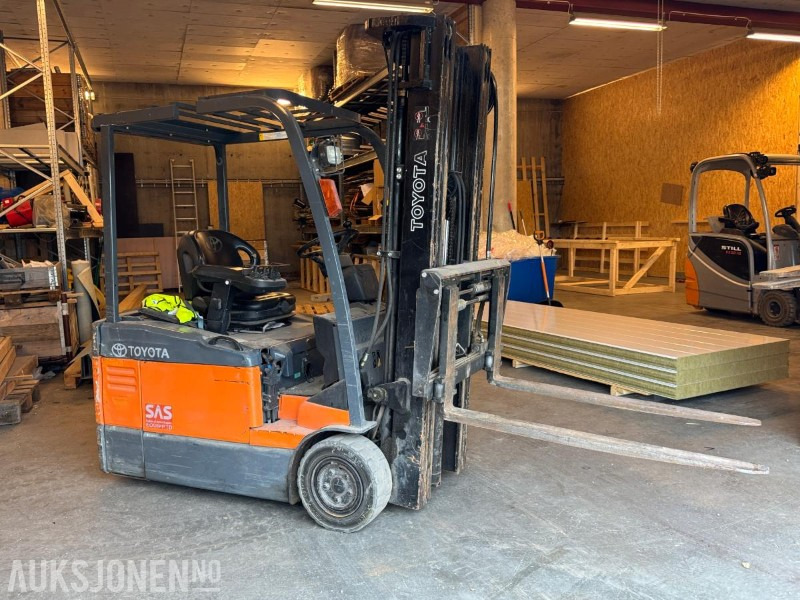 2005 Toyota 7FBEF15 gaffeltruck / 5 meter løftehøyde - Material handling equipment: picture 5 2005 Toyota 7FBEF15 gaffeltruck / 5 meter løftehøyde - Material handling equipment: picture 5
