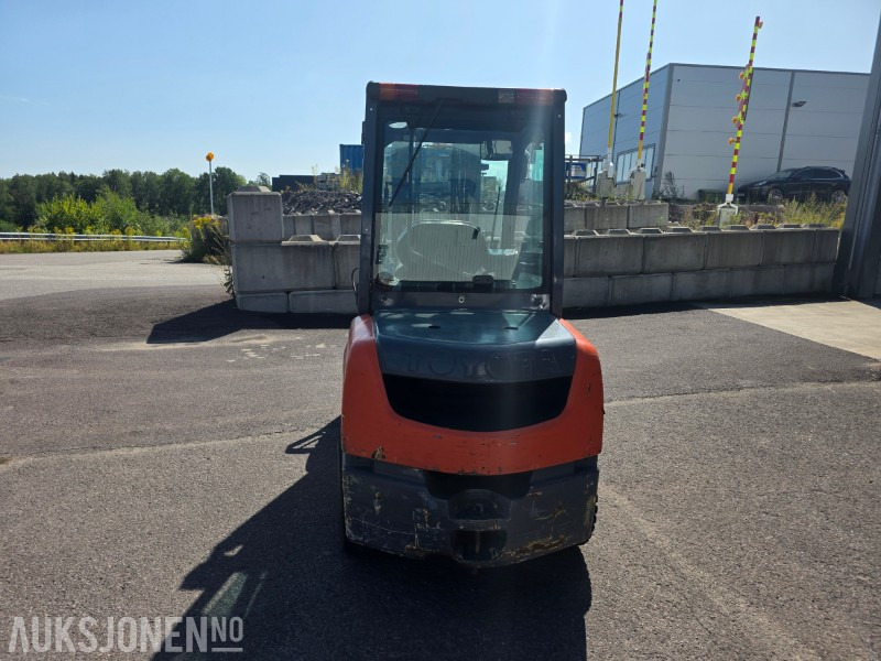 2008 Toyota Tonero 35 Motvektstruck - Diesel - 7972 Arbeidstimer - - Material handling equipment: picture 4 2008 Toyota Tonero 35 Motvektstruck - Diesel - 7972 Arbeidstimer - - Material handling equipment: picture 4