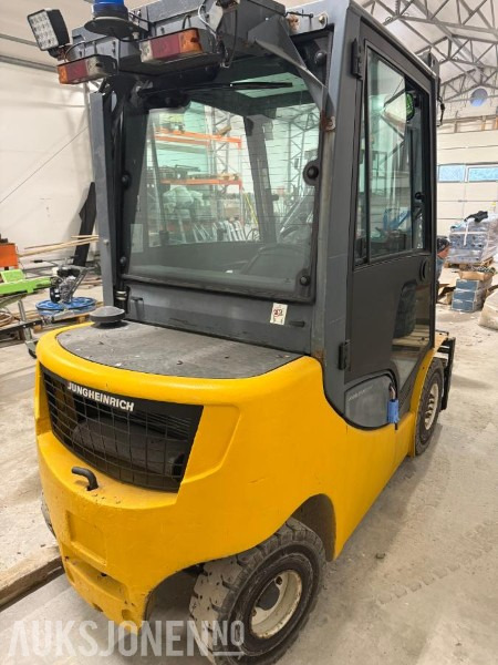 2009 JUNGHEINRICH DFG-425. 4090kg. Løftekap 2500kg - Material handling equipment: picture 4 2009 JUNGHEINRICH DFG-425. 4090kg. Løftekap 2500kg - Material handling equipment: picture 4