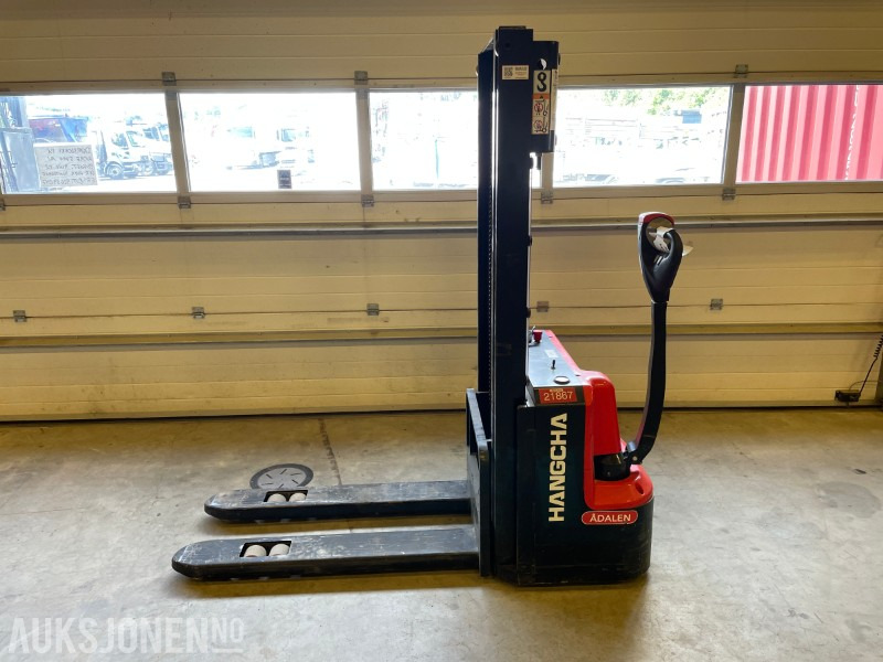 Hangcha A 12 - Material handling equipment: picture 4 Hangcha A 12 - Material handling equipment: picture 4
