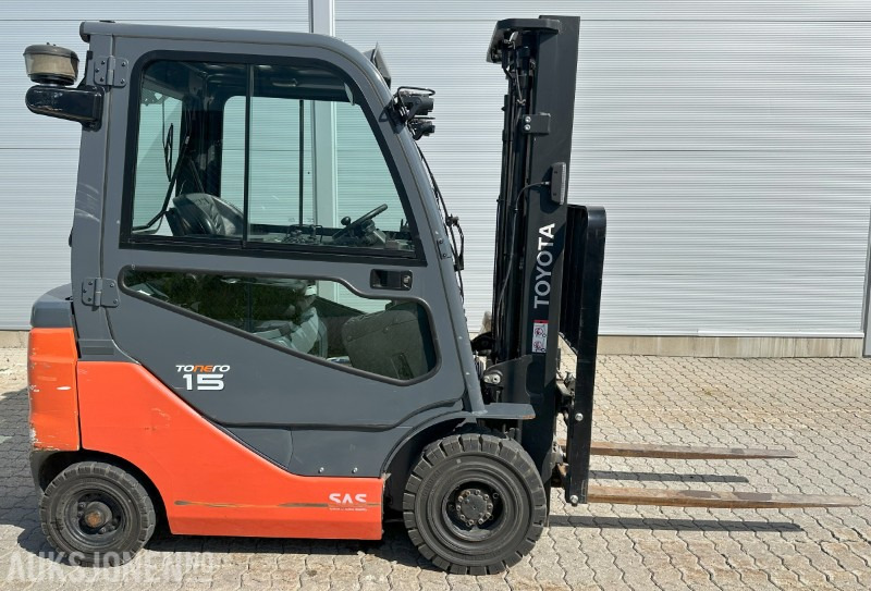 Toyota 42-8FDF15 - Material handling equipment: picture 2 Toyota 42-8FDF15 - Material handling equipment: picture 2