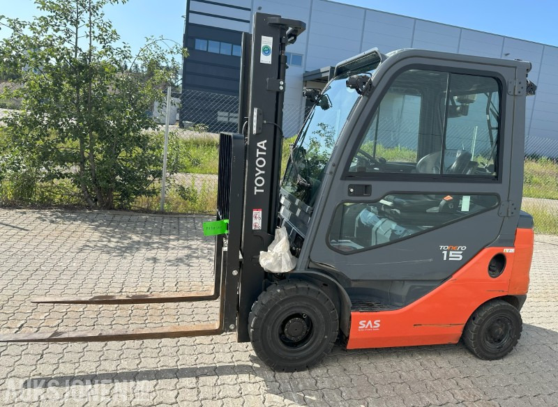 Toyota 42-8FDF15 - Material handling equipment: picture 1 Toyota 42-8FDF15 - Material handling equipment: picture 1