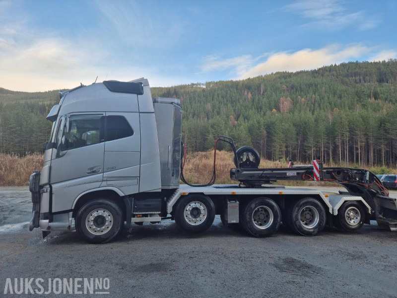 2017 Volvo FH 16 / 750, 8x4+2 Tungtrekker med 2019 Vang 3+1 akslet brønnhenger - Municipal/ Special vehicle: picture 2 2017 Volvo FH 16 / 750, 8x4+2 Tungtrekker med 2019 Vang 3+1 akslet brønnhenger - Municipal/ Special vehicle: picture 2
