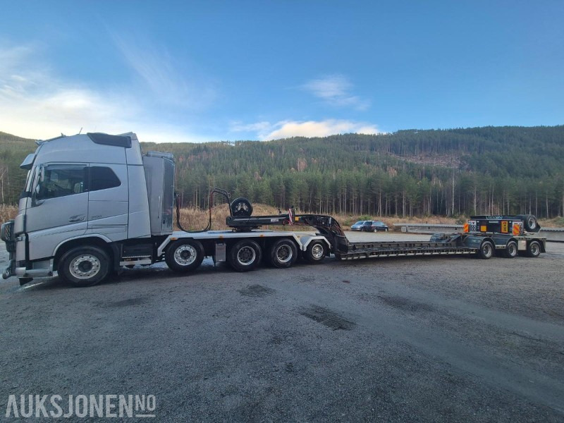 2017 Volvo FH 16 / 750, 8x4+2 Tungtrekker med 2019 Vang 3+1 akslet brønnhenger - Municipal/ Special vehicle: picture 3 2017 Volvo FH 16 / 750, 8x4+2 Tungtrekker med 2019 Vang 3+1 akslet brønnhenger - Municipal/ Special vehicle: picture 3