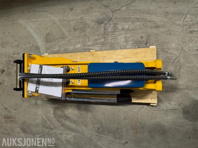 NY HENIMA PIGGHAMMER TIL 4-7 TONNS GRAVEMASKIN S40 M/GARANTI - Hydraulic hammer for Construction machinery: picture 4 NY HENIMA PIGGHAMMER TIL 4-7 TONNS GRAVEMASKIN S40 M/GARANTI - Hydraulic hammer for Construction machinery: picture 4
