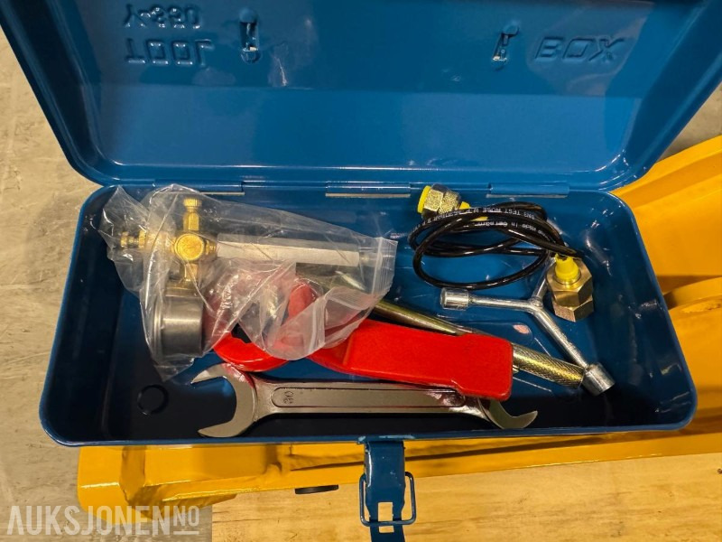 NY HENIMA PIGGHAMMER TIL 4-7 TONNS GRAVEMASKIN S40 M/GARANTI - Hydraulic hammer for Construction machinery: picture 5 NY HENIMA PIGGHAMMER TIL 4-7 TONNS GRAVEMASKIN S40 M/GARANTI - Hydraulic hammer for Construction machinery: picture 5