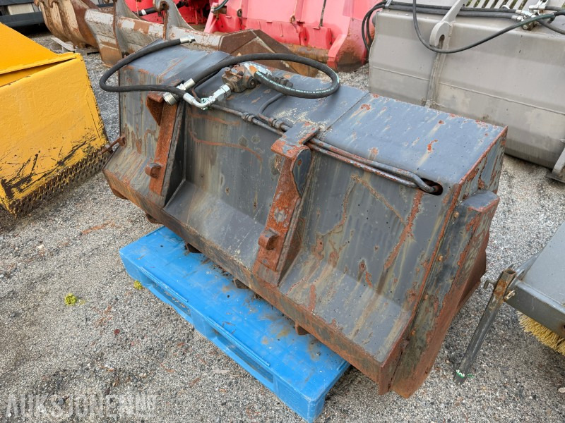 Strøskuffe traktor - Trima feste - Loader bucket: picture 2 Strøskuffe traktor - Trima feste - Loader bucket: picture 2