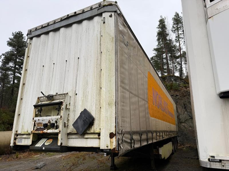 Krone Profi Liner Nordic SD kapellsemi – hevbart tak – medbringertruck-feste – åpning begge sider - Trailer: picture 1 Krone Profi Liner Nordic SD kapellsemi – hevbart tak – medbringertruck-feste – åpning begge sider - Trailer: picture 1