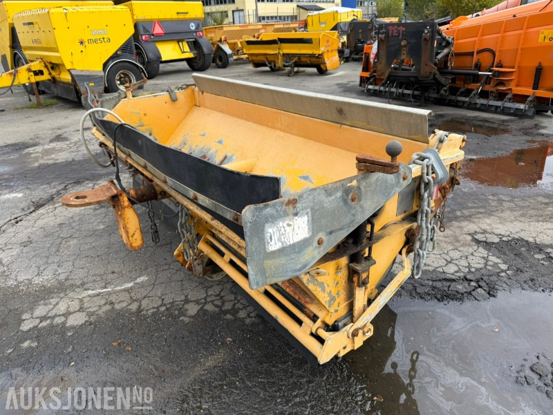Truck 2009 Falköping LB-1000 LU etterhengende strøapparat: picture 1