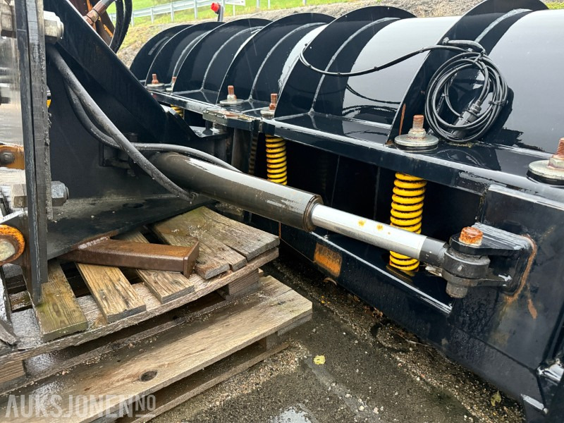 Truck Gradmeko Plog med Markeringslys, Paralellogram og Fjærbelastet slitestål: picture 7 Truck Gradmeko Plog med Markeringslys, Paralellogram og Fjærbelastet slitestål: picture 7