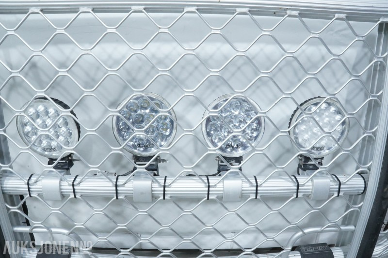 Scania Trux B2/B23-5 Frontbøyle/kufanger m/4 Strands LED Ekstralys og braketter – til Scania R/G/P-serien 04-09 - Truck: picture 2 Scania Trux B2/B23-5 Frontbøyle/kufanger m/4 Strands LED Ekstralys og braketter – til Scania R/G/P-serien 04-09 - Truck: picture 2