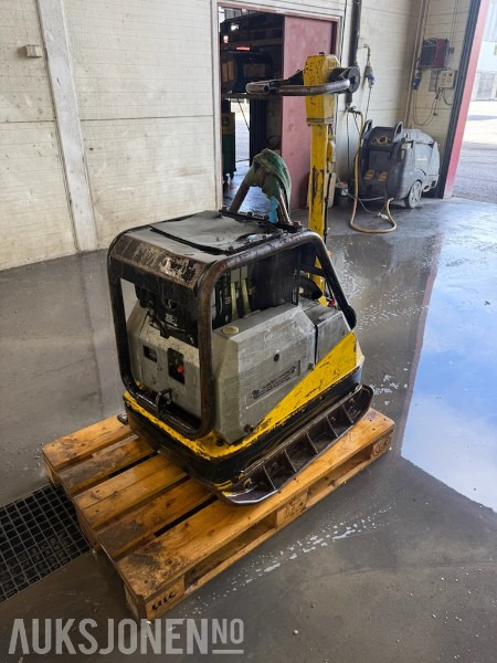 Wacker Supra Vibroplate - Roller: picture 3 Wacker Supra Vibroplate - Roller: picture 3