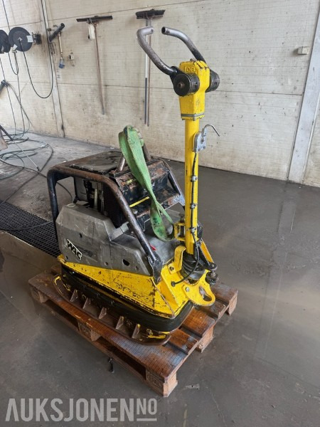 Wacker Vibroplate - Roller: picture 3 Wacker Vibroplate - Roller: picture 3