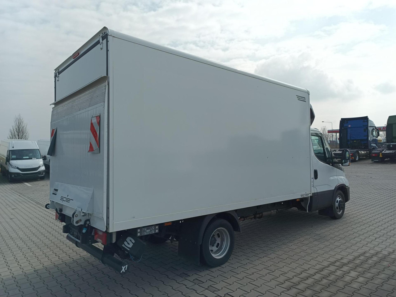 Leasing of IVECO Daily 35C16H IVECO Daily 35C16H: picture 9