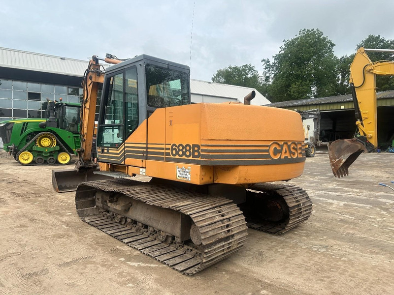 Case 688 B 16 ton - Crawler excavator: picture 5 Case 688 B 16 ton - Crawler excavator: picture 5