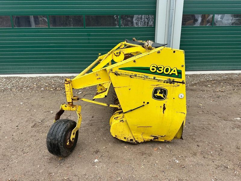 John Deere 630 A - Forage harvester: picture 2 John Deere 630 A - Forage harvester: picture 2