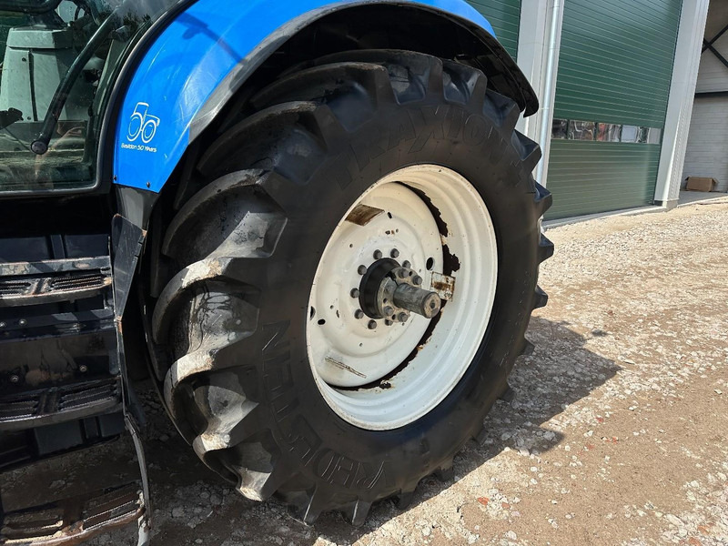 Farm tractor New Holland T7.235 Power Command: picture 8