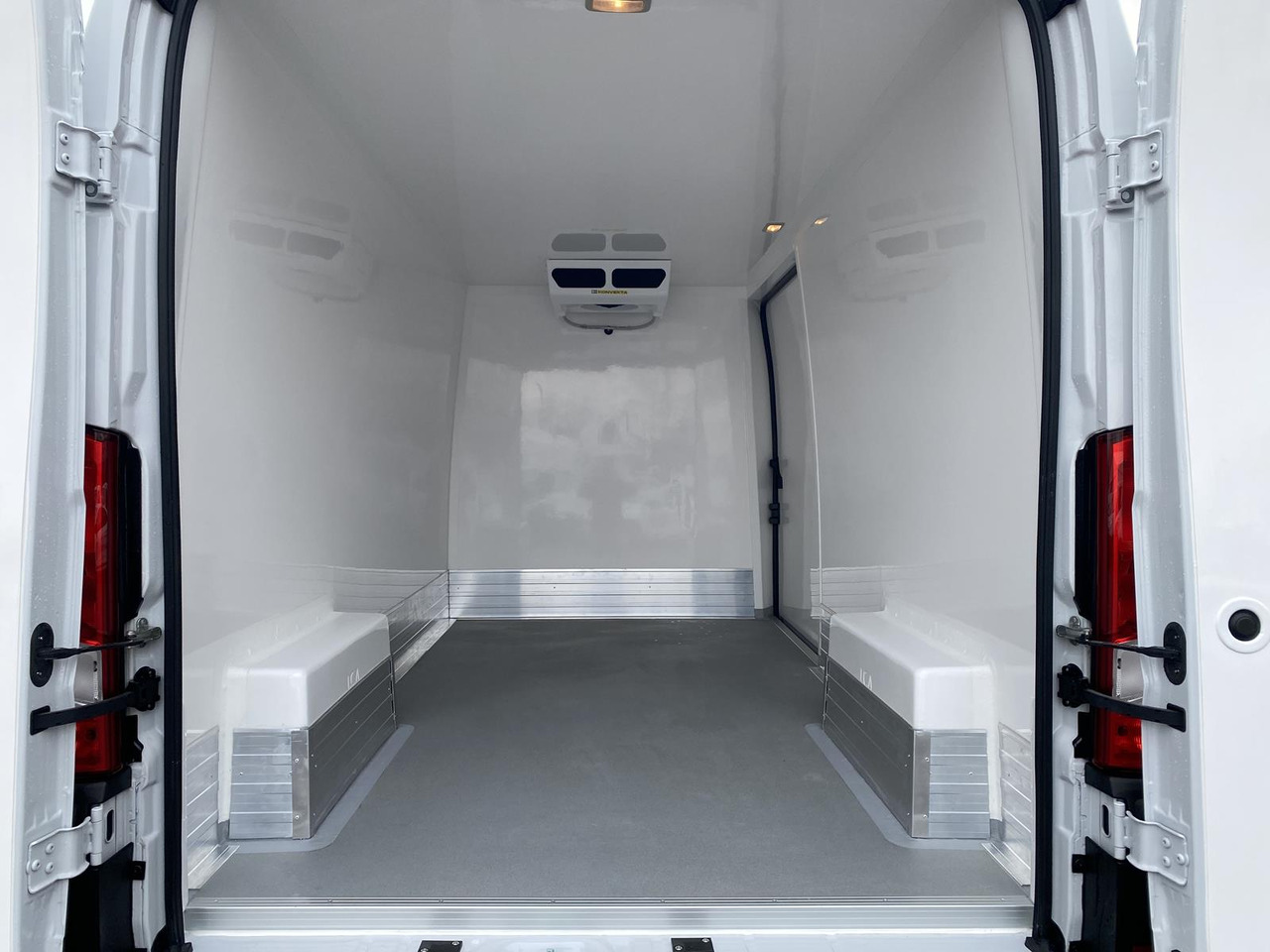 New Refrigerated van PEUGEOT BOXER L3H2 180PS CONFORT 335 / FRISCHDIENST BIS 0 + KONVEKTA FK2321 12-230V: picture 12