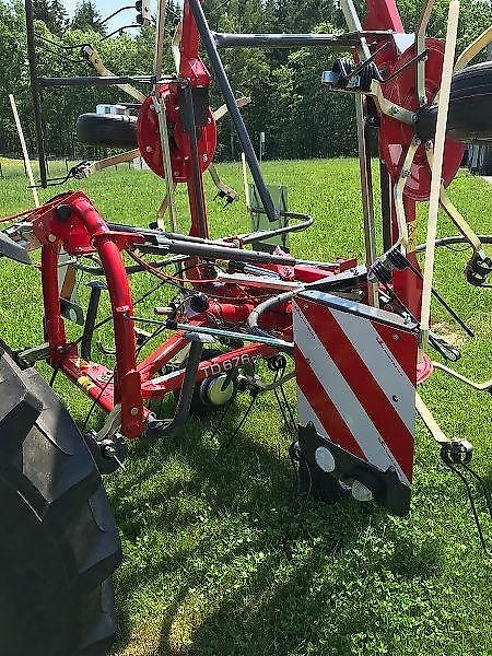 Massey Ferguson MF TD 676 DN / FELLA SANOS 6606 DN - Tedder/ Rake: picture 5 Massey Ferguson MF TD 676 DN / FELLA SANOS 6606 DN - Tedder/ Rake: picture 5