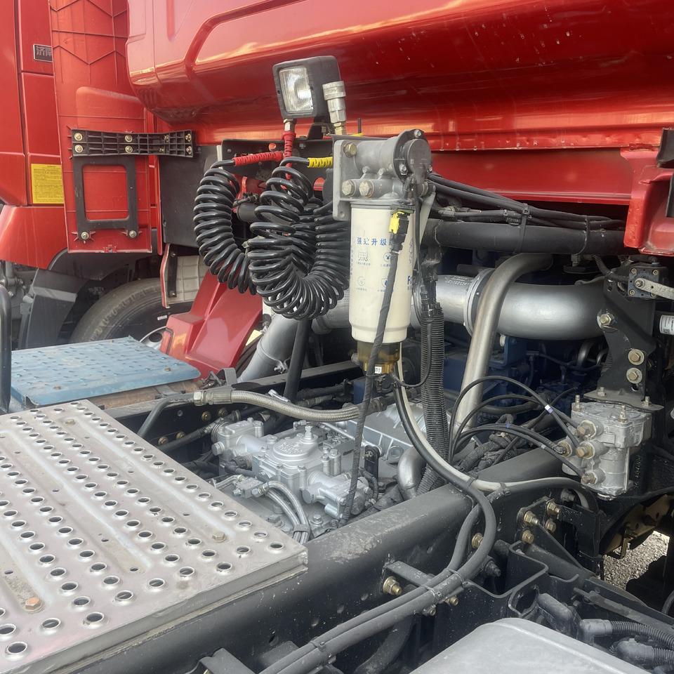 Leasing of Shacman Slightly Used X3000 X5000 (6*4) Semi Truck Head Tractor Head Tipper Head Shacman Slightly Used X3000 X5000 (6*4) Semi Truck Head Tractor Head Tipper Head: picture 10 Leasing of Shacman Slightly Used X3000 X5000 (6*4) Semi Truck Head Tractor Head Tipper Head Shacman Slightly Used X3000 X5000 (6*4) Semi Truck Head Tractor Head Tipper Head: picture 10