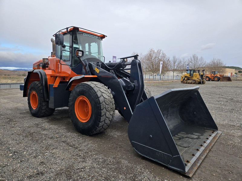 Doosan DL300-5 - Wheel loader: picture 5 Doosan DL300-5 - Wheel loader: picture 5