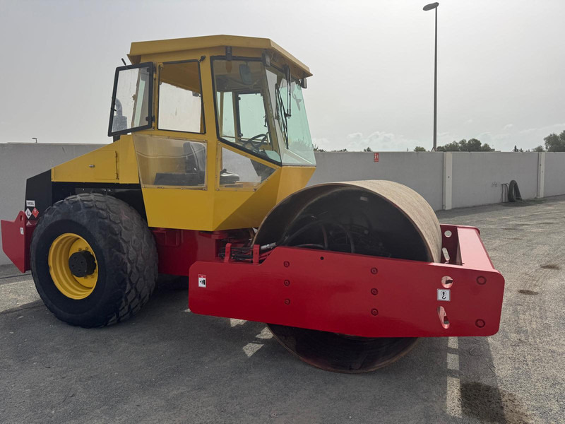 Dynapac CA250D - Roller: picture 1 Dynapac CA250D - Roller: picture 1