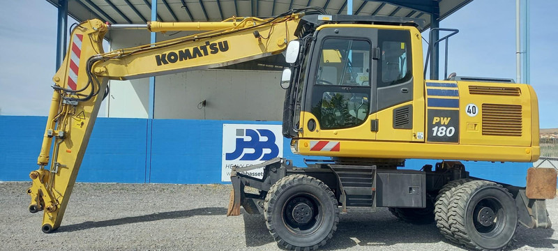 Komatsu PW180-10 - Wheel excavator: picture 1 Komatsu PW180-10 - Wheel excavator: picture 1