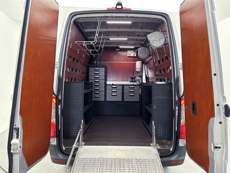 Mercedes-Benz Sprinter 315 1.9 CDI L2H2 9G automaat Inrichting 220v omvormer Geveerde stoel Navigatie Cruise control - Small van: picture 4 Mercedes-Benz Sprinter 315 1.9 CDI L2H2 9G automaat Inrichting 220v omvormer Geveerde stoel Navigatie Cruise control - Small van: picture 4