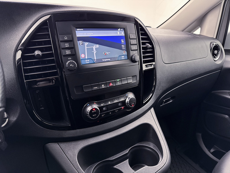 Small van, Combi van Mercedes-Benz Vito 119 CDI Lang DC Distronic 19"inch lichtmetaal 2x schuifdeur Led Stoelverwarming Navigatie Dubbele cabine Automatische airco: picture 6