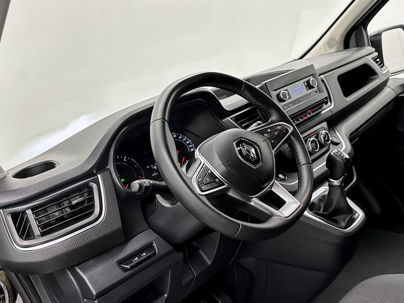 Renault Trafic 2.0 dCi 170 T27 DC L2H1 Luxe Dubbele cabine Led Trekhaak 2500KG Cruise control - Small van, Combi van: picture 5 Renault Trafic 2.0 dCi 170 T27 DC L2H1 Luxe Dubbele cabine Led Trekhaak 2500KG Cruise control - Small van, Combi van: picture 5