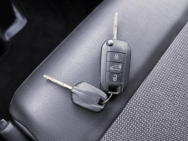 Small van Toyota ProAce Worker 1.6 D-4D L2 Cool Comfort Betimmering Airco Sidebars Cruise Control: picture 11