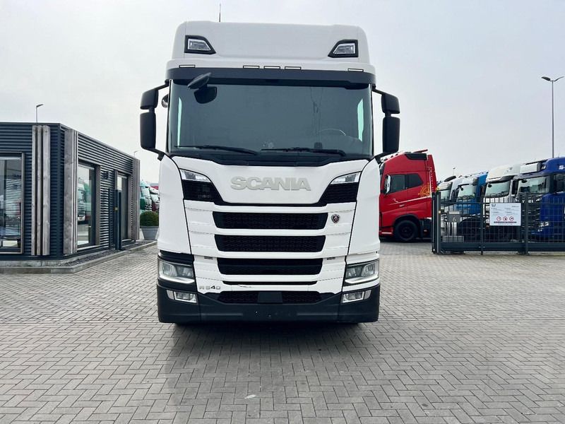Scania R540 6x2 NGS 6x2 Trekker Full Spoiler / Retarder / Leather, LED - Tractor unit: picture 2 Scania R540 6x2 NGS 6x2 Trekker Full Spoiler / Retarder / Leather, LED - Tractor unit: picture 2