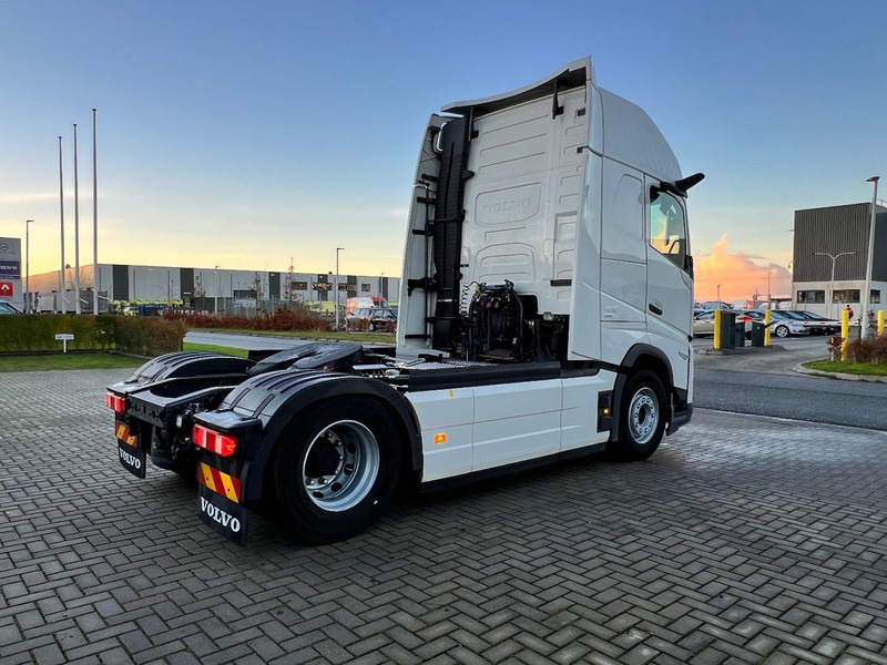 Volvo FH 460 4x2 trekker Aero / Globetrotter XL / Standclima - Tractor unit: picture 5 Volvo FH 460 4x2 trekker Aero / Globetrotter XL / Standclima - Tractor unit: picture 5