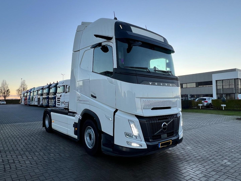 Volvo FH 460 4x2 trekker Aero / Globetrotter XL / Standclima - Tractor unit: picture 3 Volvo FH 460 4x2 trekker Aero / Globetrotter XL / Standclima - Tractor unit: picture 3
