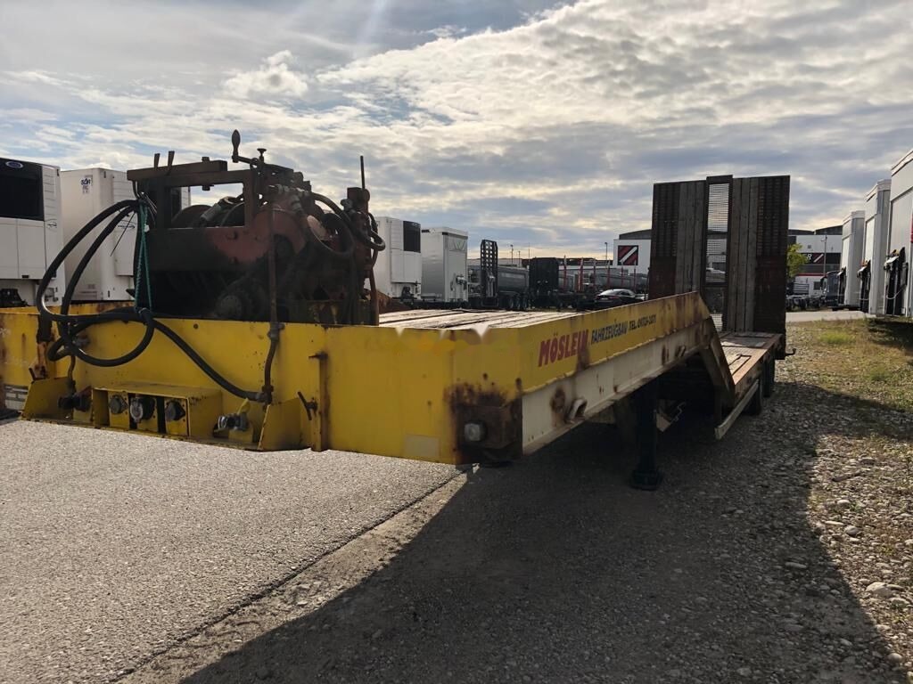 Faymonville MOESLEIN - Low loader semi-trailer: picture 2 Faymonville MOESLEIN - Low loader semi-trailer: picture 2