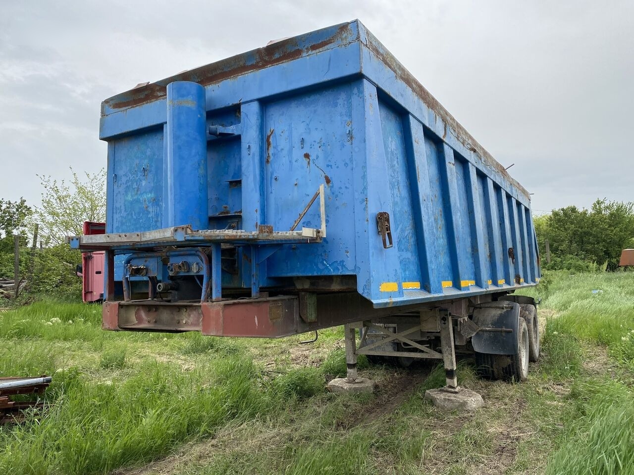 Langendorf SKS18/25// BASCULA FIER - Tipper semi-trailer: picture 1 Langendorf SKS18/25// BASCULA FIER - Tipper semi-trailer: picture 1