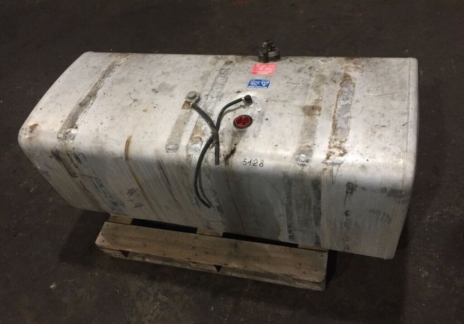 Scania - Fuel tank for Truck: picture 1 Scania - Fuel tank for Truck: picture 1