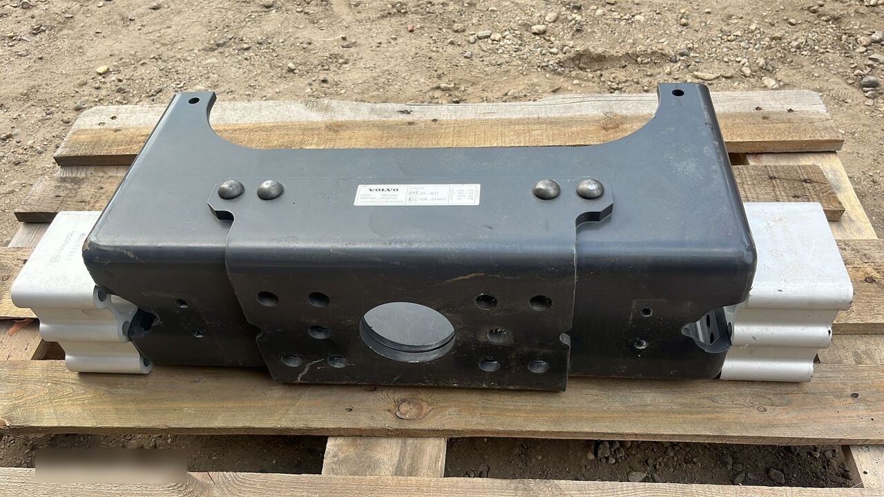 Volvo TRAVERSA type tm 190/63 CODE 21524799 truck - Fifth wheel coupling for Truck: picture 1 Volvo TRAVERSA type tm 190/63 CODE 21524799 truck - Fifth wheel coupling for Truck: picture 1