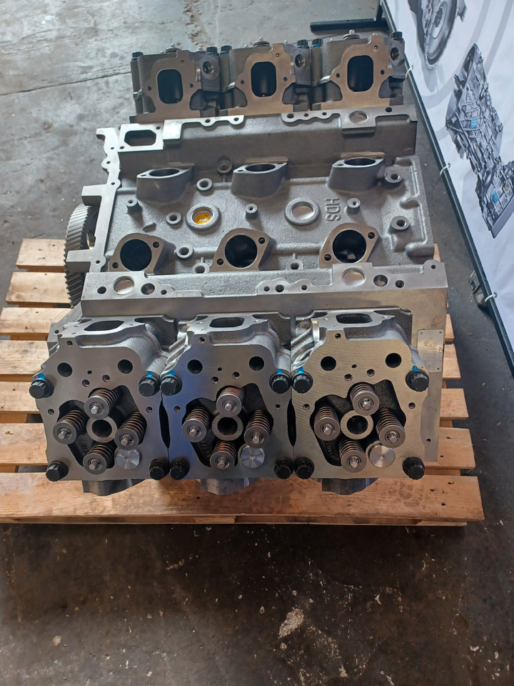 Mercedes-Benz Bloque de cilindros OM501LA Mercedes-Benz, EURO 5 - Cylinder block for Truck: picture 4 Mercedes-Benz Bloque de cilindros OM501LA Mercedes-Benz, EURO 5 - Cylinder block for Truck: picture 4
