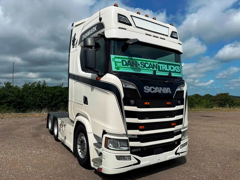 Scania S580 V8 NGS weelbase 2950mm. Air / Air suspension. Hydr. system. Air Cooler. Retarder - Tractor unit: picture 5 Scania S580 V8 NGS weelbase 2950mm. Air / Air suspension. Hydr. system. Air Cooler. Retarder - Tractor unit: picture 5