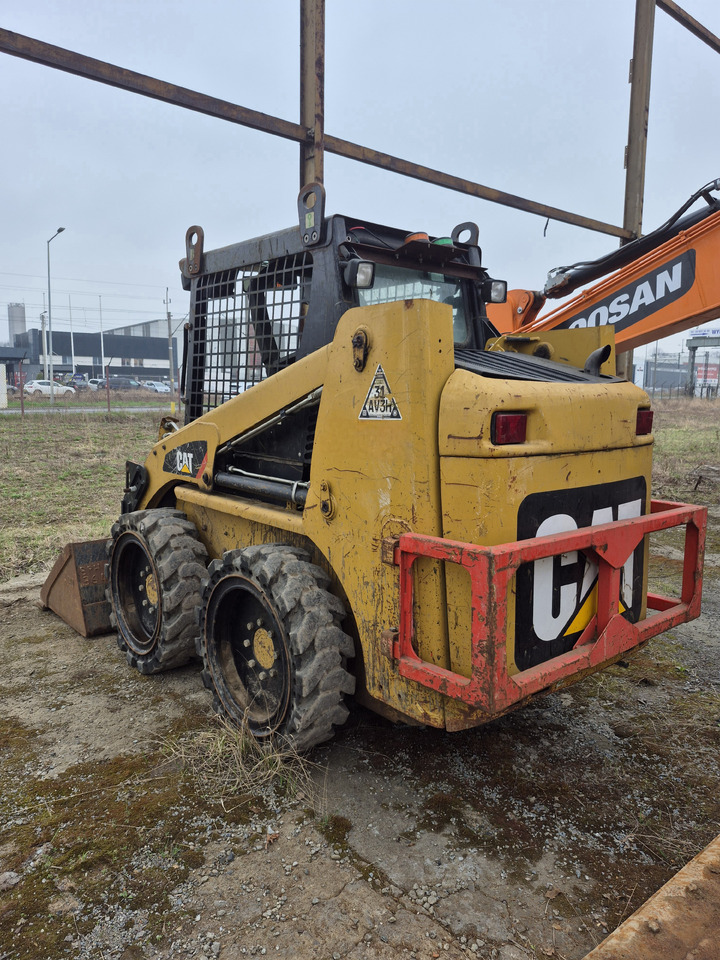 CATERPILLAR 216B3 - Skid steer loader: picture 4 CATERPILLAR 216B3 - Skid steer loader: picture 4
