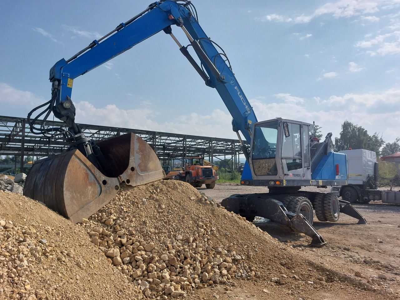 FUCHS MHL320 - Waste/ Industry handler: picture 5 FUCHS MHL320 - Waste/ Industry handler: picture 5