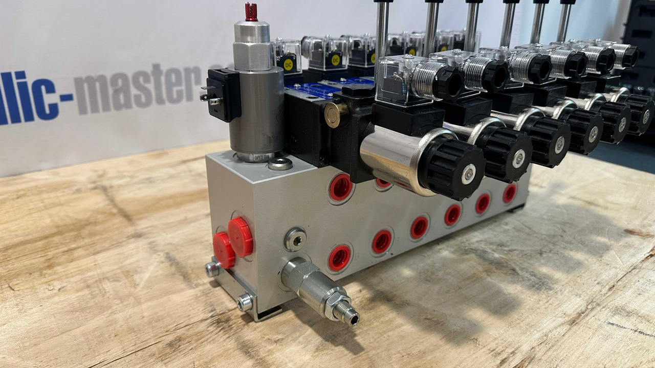 Construction machinery Proportional Valve Cetop valve 6 functions 16GPM 60 l/min + Scanreco G2B Radio Remote and manual operation: picture 11 Construction machinery Proportional Valve Cetop valve 6 functions 16GPM 60 l/min + Scanreco G2B Radio Remote and manual operation: picture 11