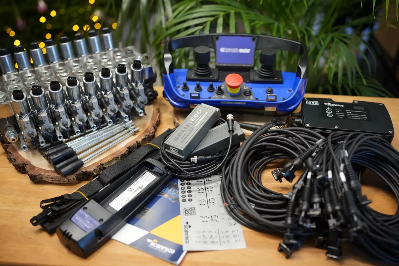 Set Radio Remote Scanreco RC 400 with Valve Palfinger Hiab Cranab Loglift - Forestry trailer: picture 1 Set Radio Remote Scanreco RC 400 with Valve Palfinger Hiab Cranab Loglift - Forestry trailer: picture 1